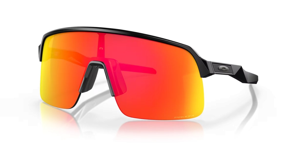 画像1: 【OAKLEY正規販売品】オークリーサングラス　OO9463A-1039　Sutro Lite （スートロ ライト）(Low Bridge Fit)  (1)
