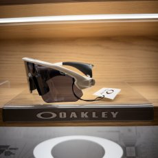 オークリー スタントデビル OO9525-0537 マットミスト プリズムグレー 実物画像