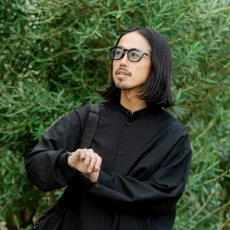 SOLAIZ SLD-006 ブラック/ライトブルーラ 男性モデル着用イメージ（正面）