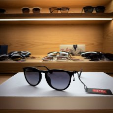 【即日発送/30%OFF】レイバン サングラス エリカ Ray-Ban ERIKA RB4171F 622/T3 54 ラバーブラック グレーグラディエント 偏光レンズ アジアンフィット 実物画像
