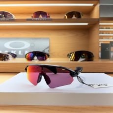 【即日発送】オークリー スタントデビル OO9517-0239 サングラス プリズムロード マットブラック OAKLEY Stunt Devil 実物画像