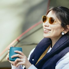 SOLAIZ（ソライズ）SLD-001 OUTDOOR（アウトドア）　LEMON/偏光BR  近赤外線・UVブロック エイジングケアサングラス 着用画像