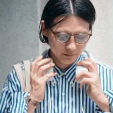 【最短即日発送】SOLAIZ（ソライズ）SLD-001 Daily サングラス 近赤外線・UVブロック エイジングケアサングラス 着用画像
