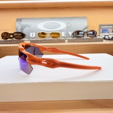 画像3: 【即日発送】OAKLEY オークリー Radar EV Path レーダーEVパス Neon Orange ネオンオレンジ / Prizm Sapphire Polarized 偏光レンズ スポーツサングラス (3)