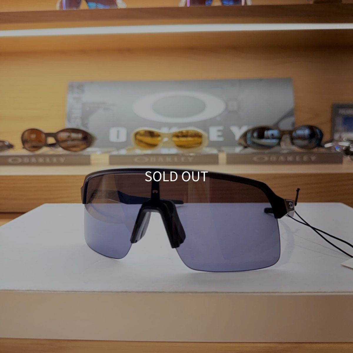画像2: 【即日発送】限定カスタム OAKLEY オークリー Sutro Lite スートロライト Matte Black マットブラック / Prizm Grey プリズムグレー スポーツサングラス (2)